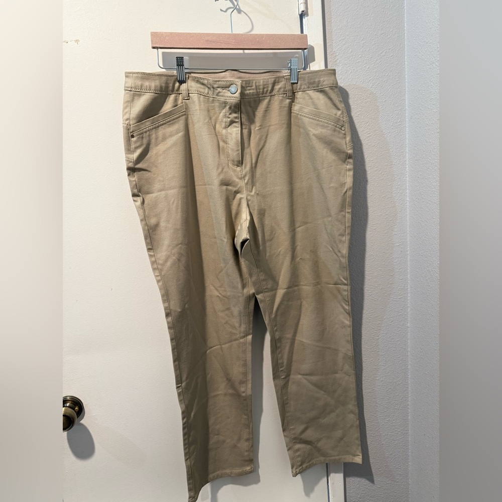 Chico’s So Lifting Beige Pants